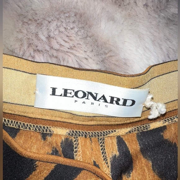 Rare Vintage Leonard Paris Leopard Print Silk wide Leg Pants, 42/6US - Picture 5 of 13